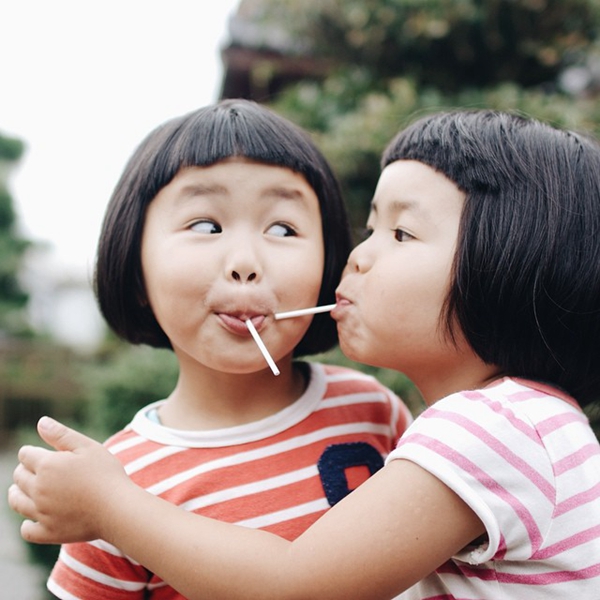 红遍instagram的日本双胞胎小姐妹