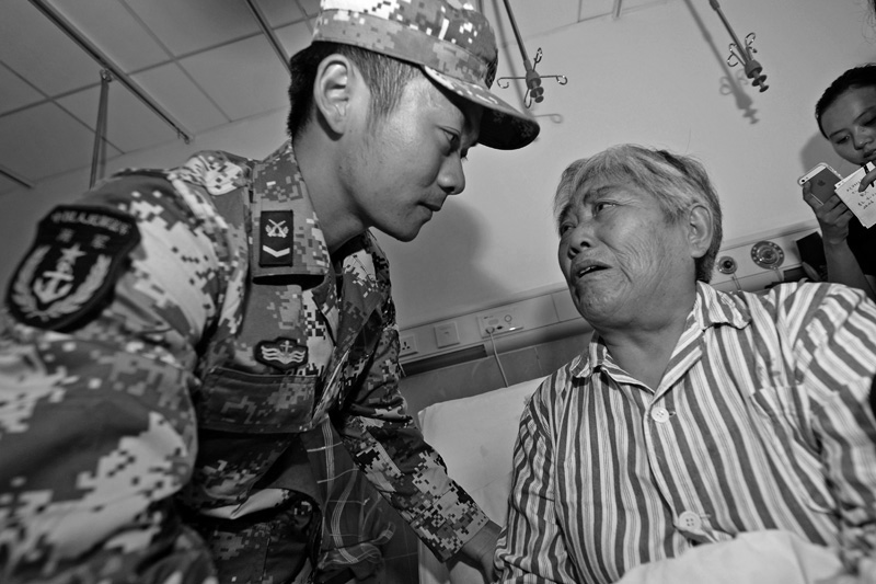 “东方之星”救援目击