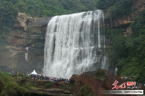 纪念红军长征胜利80周年全国主流媒体聚焦赤水