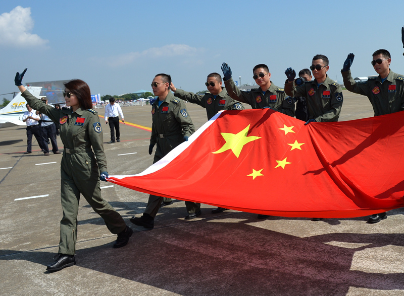 沈玲：余旭，让沈阿姨用镜头为你送行
