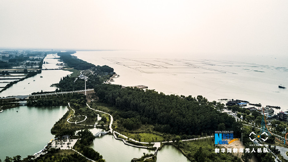 航拍洪泽湖大堤 千年古堰“水上长城”