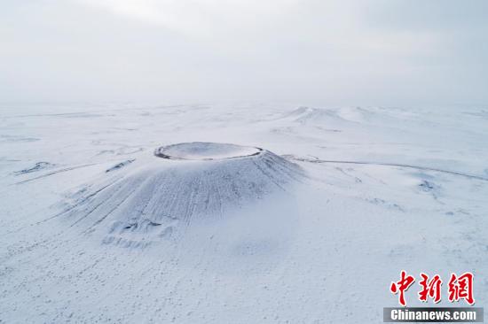 航拍内蒙古乌兰察布冰雪火山