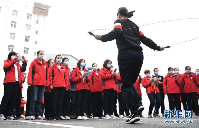 武汉：医疗队驻地里的“女王节”