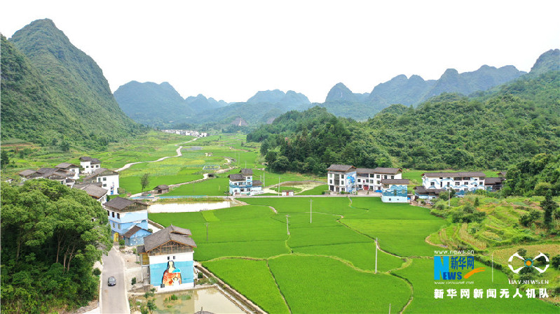 贵州荔波洪江村：昔日“空心村”变“艺术村”