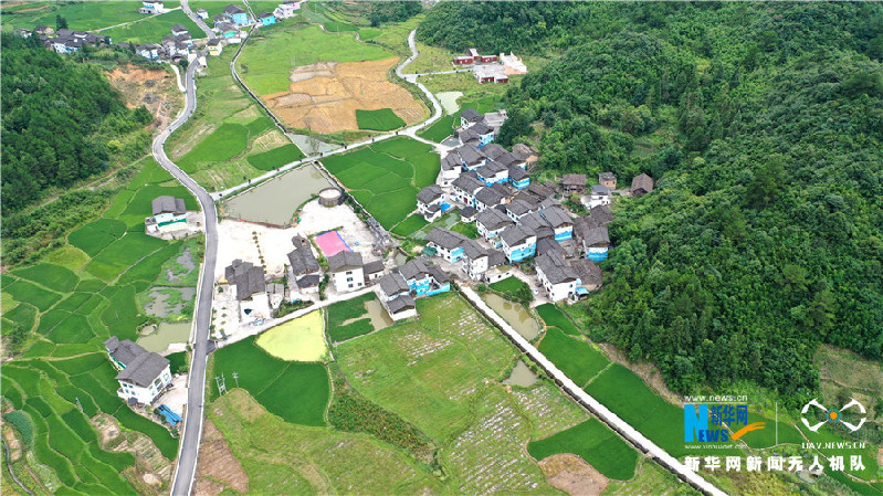 贵州荔波洪江村：昔日“空心村”变“艺术村”