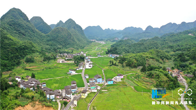 贵州荔波洪江村：昔日“空心村”变“艺术村”