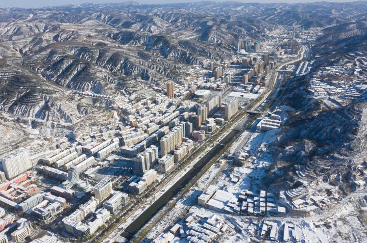 【“飞阅”中国】雪沐乡宁：苍茫大地披白纱