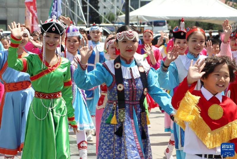 蒙古国第十六届民族服饰节在乌兰巴托举行