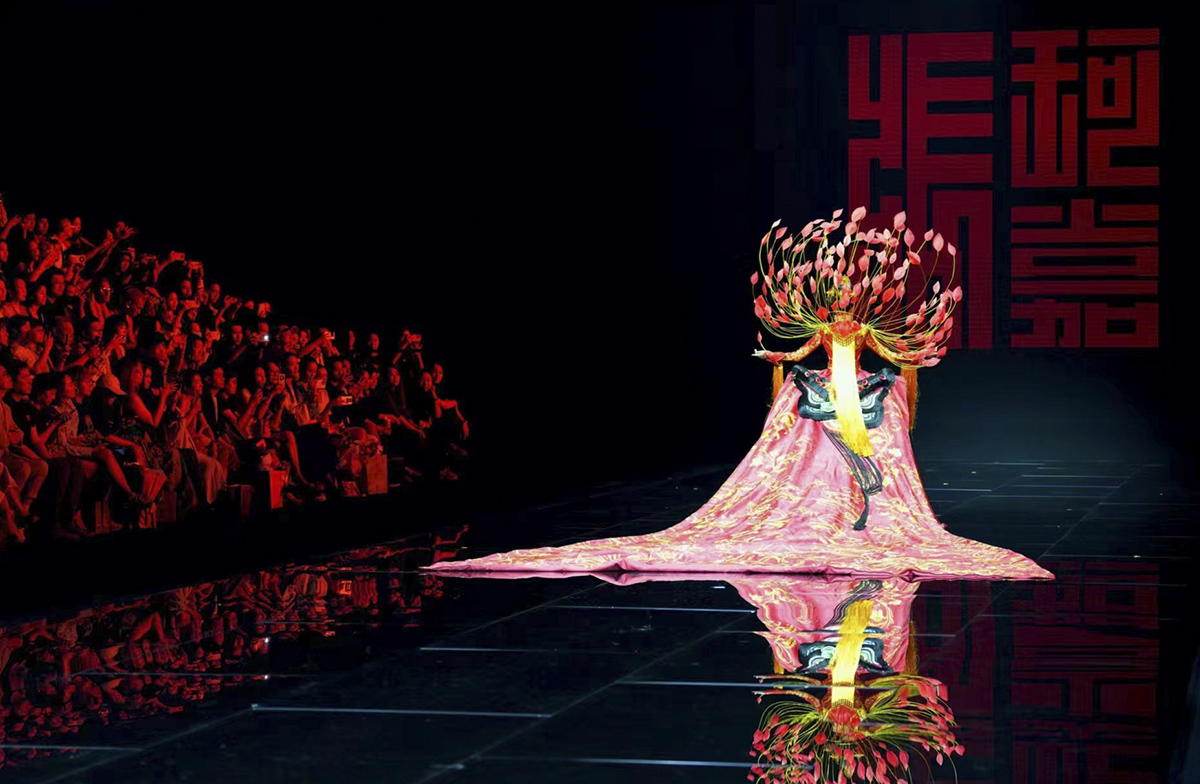 北京时装周：光影与艺术交融的盛宴