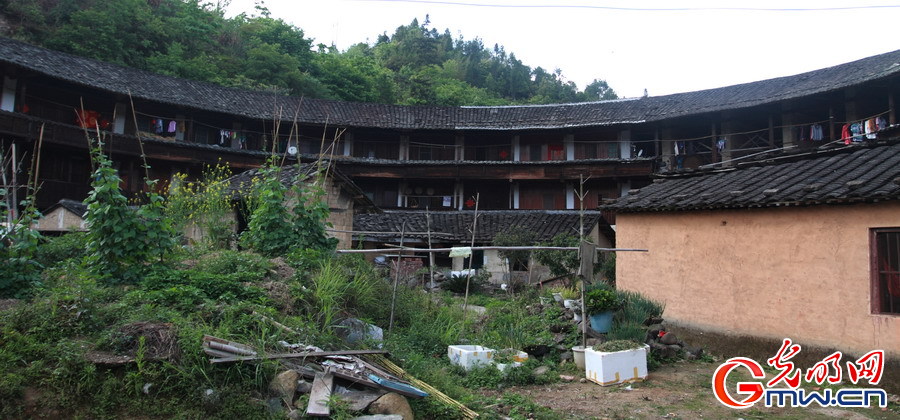 福建土楼古建筑的一朵奇葩