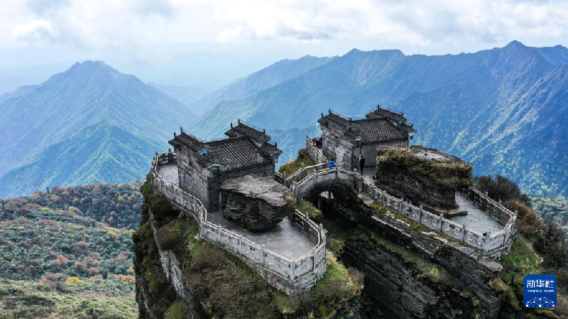 感受摄影构图魅力 天空之眼瞰贵州梵净山