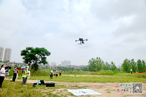 赣州市一单位组织20余架无人机竞技演练，以备防汛救急